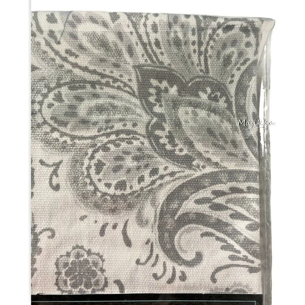Cynthia Rowley Christmas Paisley Fabric Napkins Set of 4 Holiday Gray Silver